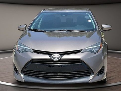 Used 2018 Toyota Corolla LE FWD image 3