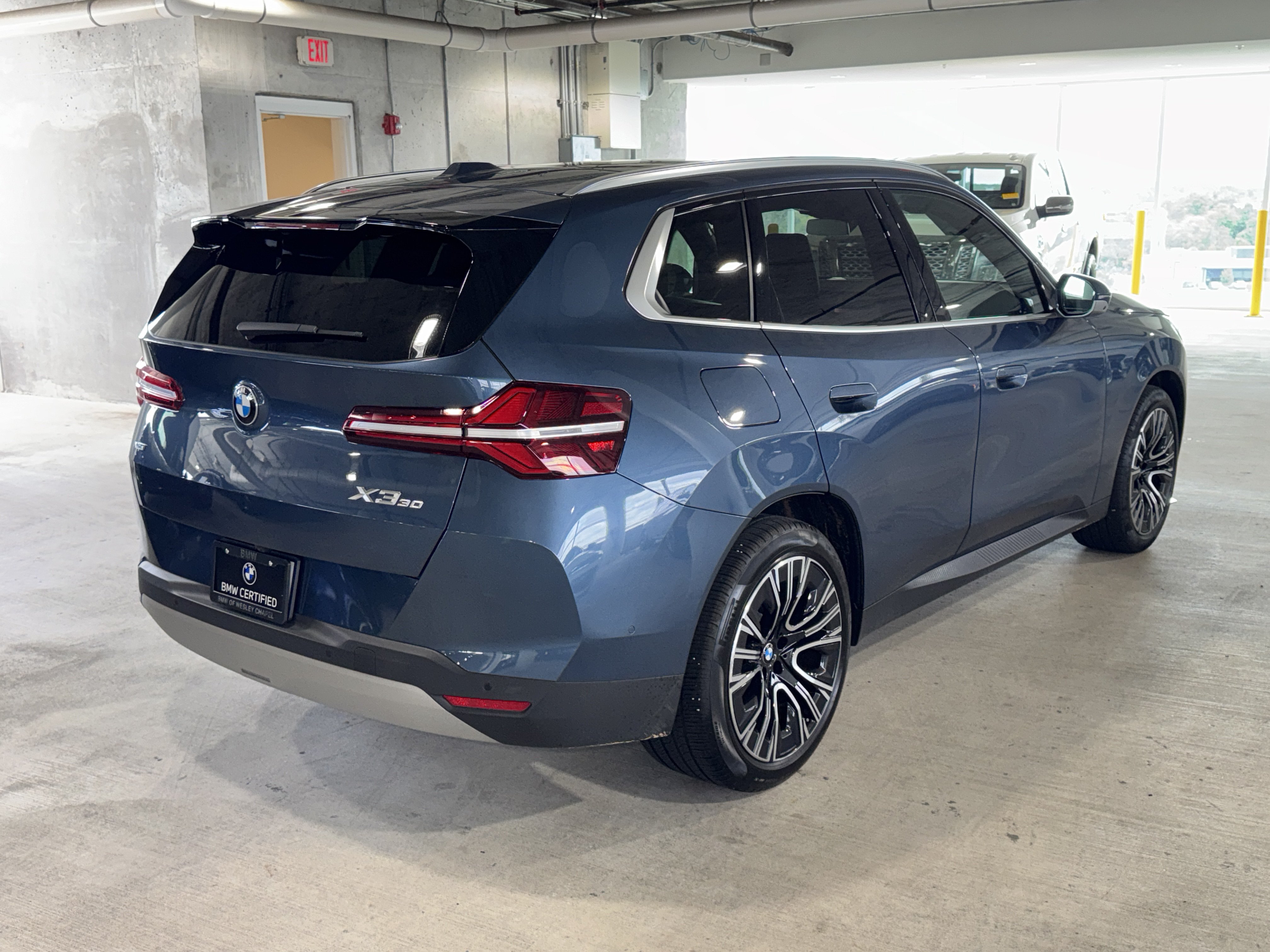 Certified 2025 BMW X3 xDrive30i AWD/4WD image 8