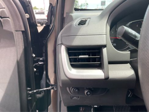 Used 2023 GMC Terrain SLE w/ Driver Convenience Package AWD/4WD image 17