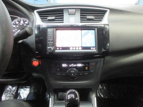Used 2019 Nissan Sentra SV image 37