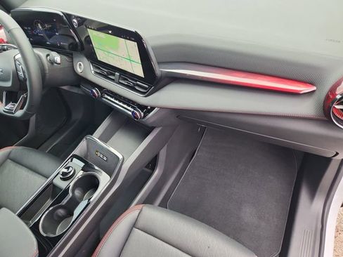 Used 2025 Chevrolet Equinox RS w/ Safety and Technology Package FWD image 29