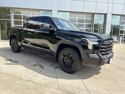 Used 2024 Toyota Tundra SR5 w/ SR5 Premium Package AWD/4WD image 2