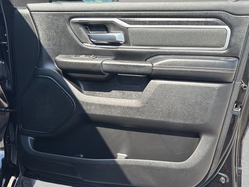 Used 2022 RAM 1500 Big Horn AWD/4WD image 9