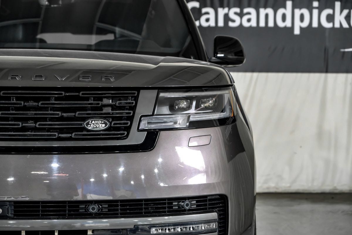 Used 2024 Land Rover Range Rover SE AWD/4WD image 41