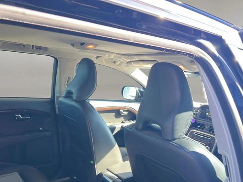 Used 2016 Volvo XC70 T5 Premier w/ Proximity Package image 27