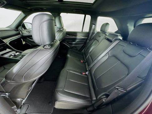 New 2025 Jeep Grand Cherokee Limited image 26