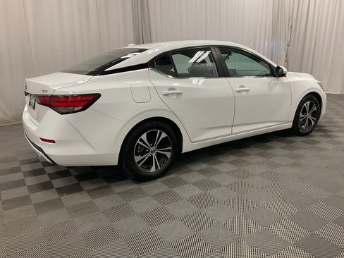 Used 2022 Nissan Sentra SV image 3