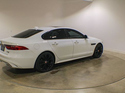 Used 2022 Jaguar XF R-Dynamic SE AWD/4WD image 6