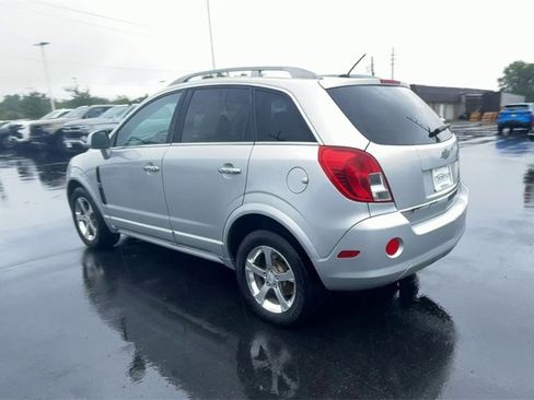 Used 2014 Chevrolet Captiva Sport LT w/ Convenience Package image 6