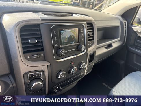 Used 2018 RAM 1500 Express w/ Express Value Package RWD image 9