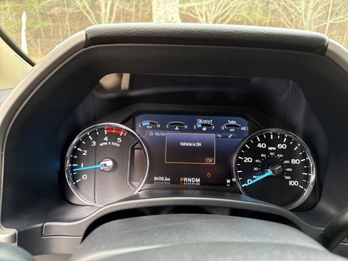 Used 2021 Ford F250 Lariat w/ Chrome Package image 28