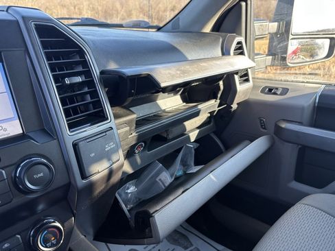 Used 2019 Ford F250 XLT w/ XLT Value Package image 38