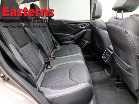 Used 2022 Subaru Forester Premium image 27