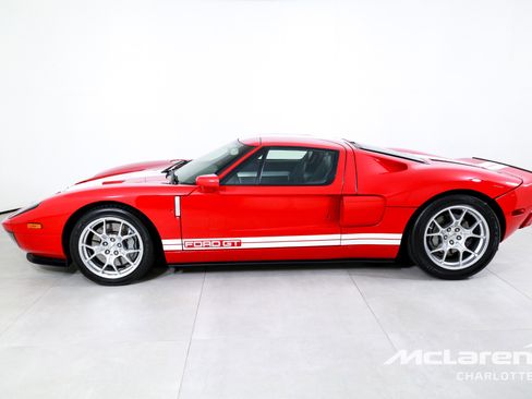 Used 2005 Ford GT image 5
