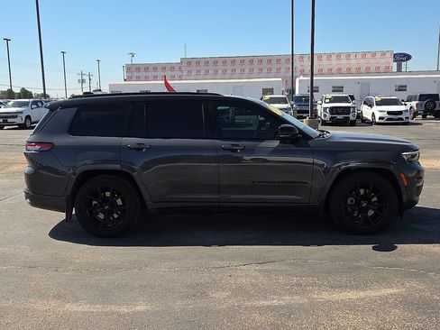 Used 2023 Jeep Grand Cherokee L Summit AWD/4WD image 6