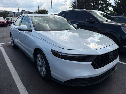 Used 2023 Honda Accord LX image 4