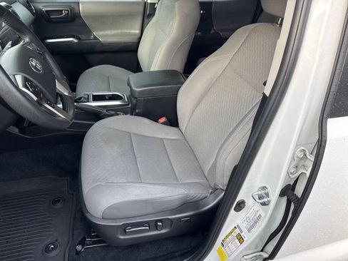 Used 2023 Toyota Tacoma SR5 w/ Technology Package AWD/4WD image 8