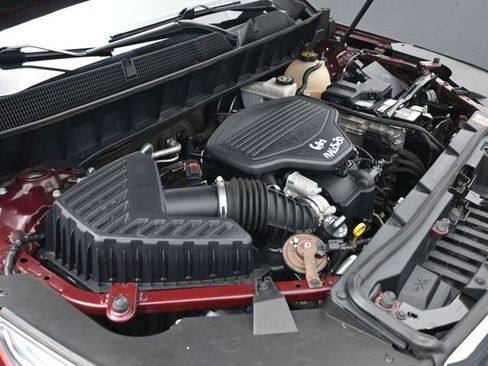Used 2018 GMC Acadia SLT FWD image 40