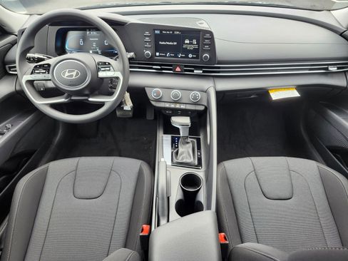 New 2026 Hyundai Elantra SE FWD image 12