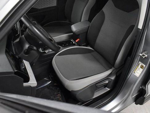 Used 2024 Volkswagen Taos S image 13