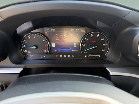 Used 2022 Ford Explorer XLT w/ Equipment Group 202A image 14