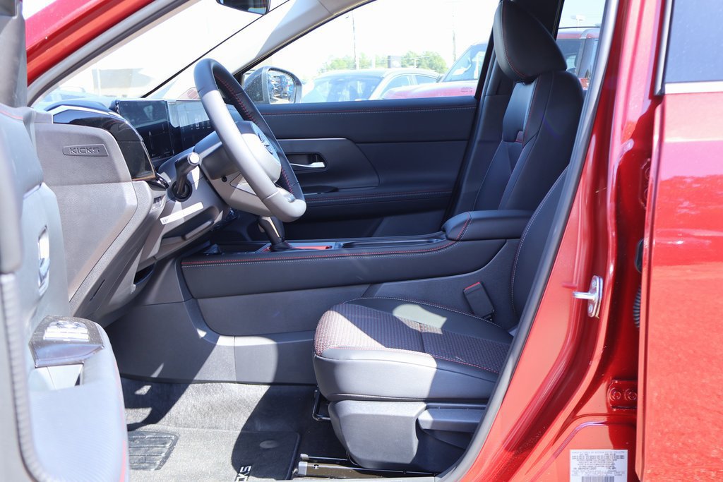 New 2026 Nissan Kicks SR FWD image 7