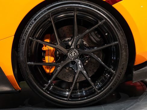 Used 2018 McLaren 720S RWD image 14