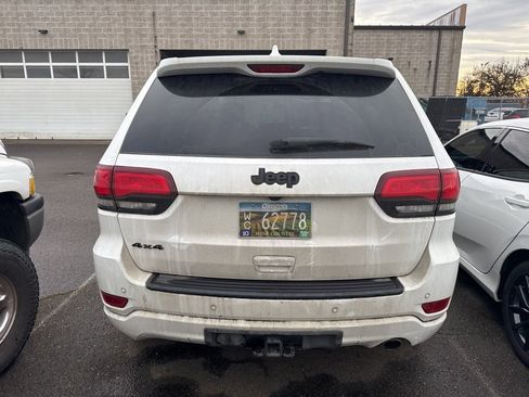 Certified 2021 Jeep Grand Cherokee Laredo X image 4