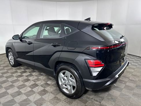 Used 2025 Hyundai Kona SE image 5