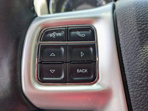 Used 2015 Chrysler Town & Country Touring-L w/ Driver Convenience Group FWD image 14