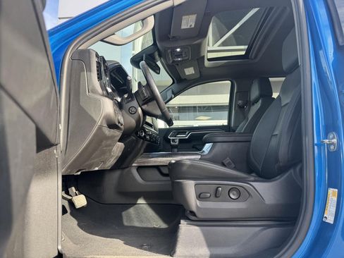 Used 2022 Chevrolet Silverado 1500 LTZ image 11