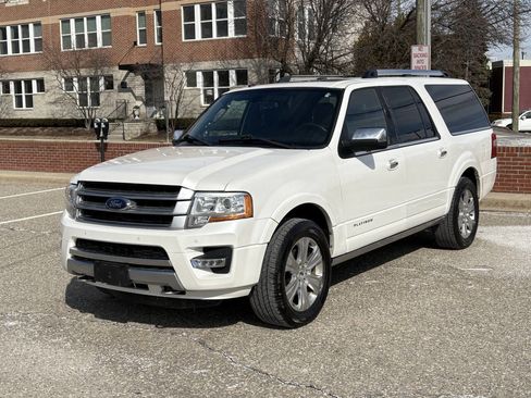 Used 2016 Ford Expedition EL Platinum image 3