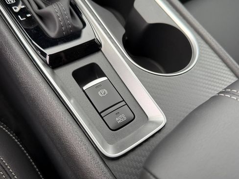 New 2026 Nissan Altima 2.5 SV FWD image 17