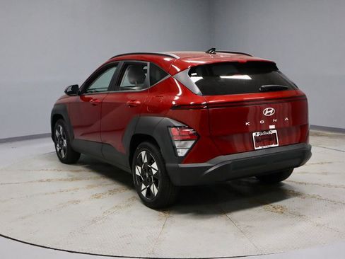 Certified 2025 Hyundai Kona SEL FWD image 9