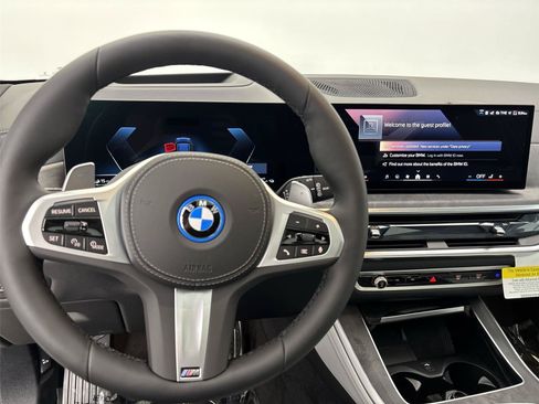 New 2026 BMW X5 xDrive50e w/ M Sport Package AWD/4WD image 22