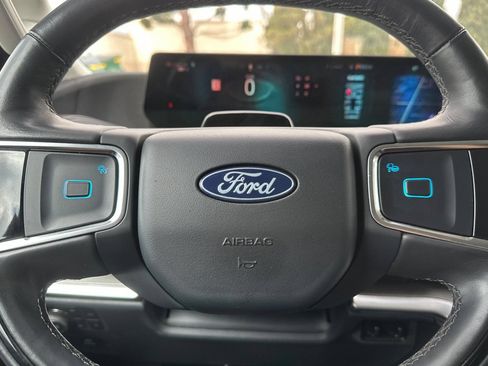 Used 2025 Ford Expedition Platinum AWD/4WD image 25