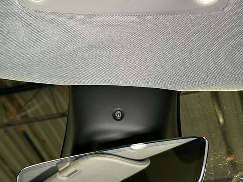 Used 2026 Tesla Model Y Long Range RWD image 39