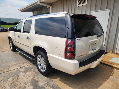 Used 2013 GMC Yukon XL Denali AWD/4WD image 7