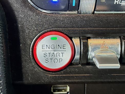 Used 2018 Ford Mustang Premium image 21