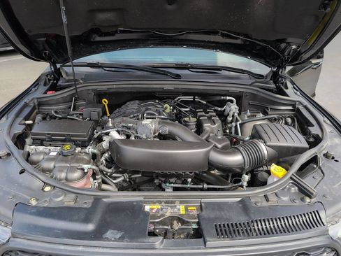 Used 2025 Dodge Durango GT AWD/4WD image 35