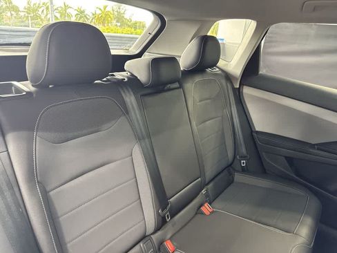 Certified 2024 Volkswagen Taos SE AWD/4WD image 32