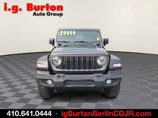 Used 2025 Jeep Wrangler Sport AWD/4WD video 2