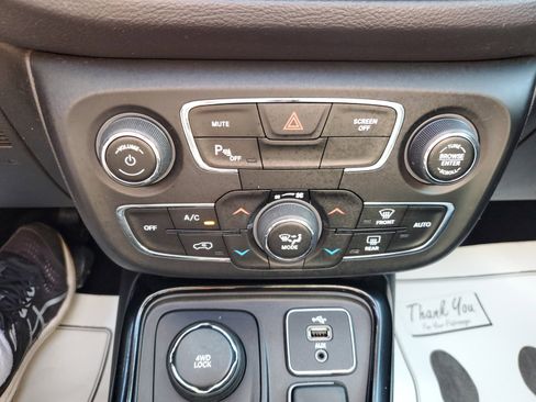 Used 2018 Jeep Compass Limited w/ Navigation Group image 25