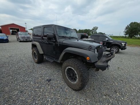 Used 2015 Jeep Wrangler Sport w/ Quick Order Package 23S AWD/4WD image 10