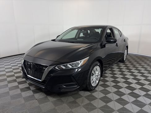Used 2022 Nissan Sentra S w/ Lighting Package FWD image 2