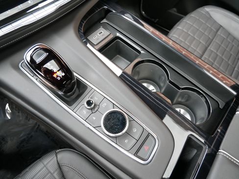 Used 2023 Cadillac Escalade V w/ LPO, ONYX Package AWD/4WD image 20