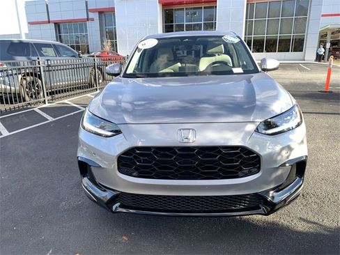 Used 2023 Honda HR-V EX-L image 3