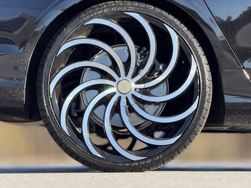 Used 2018 Volvo S90 T5 Momentum w/ Convenience Package image 19