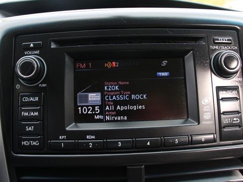 Used 2011 Subaru Forester 2.5X Limited AWD/4WD image 10