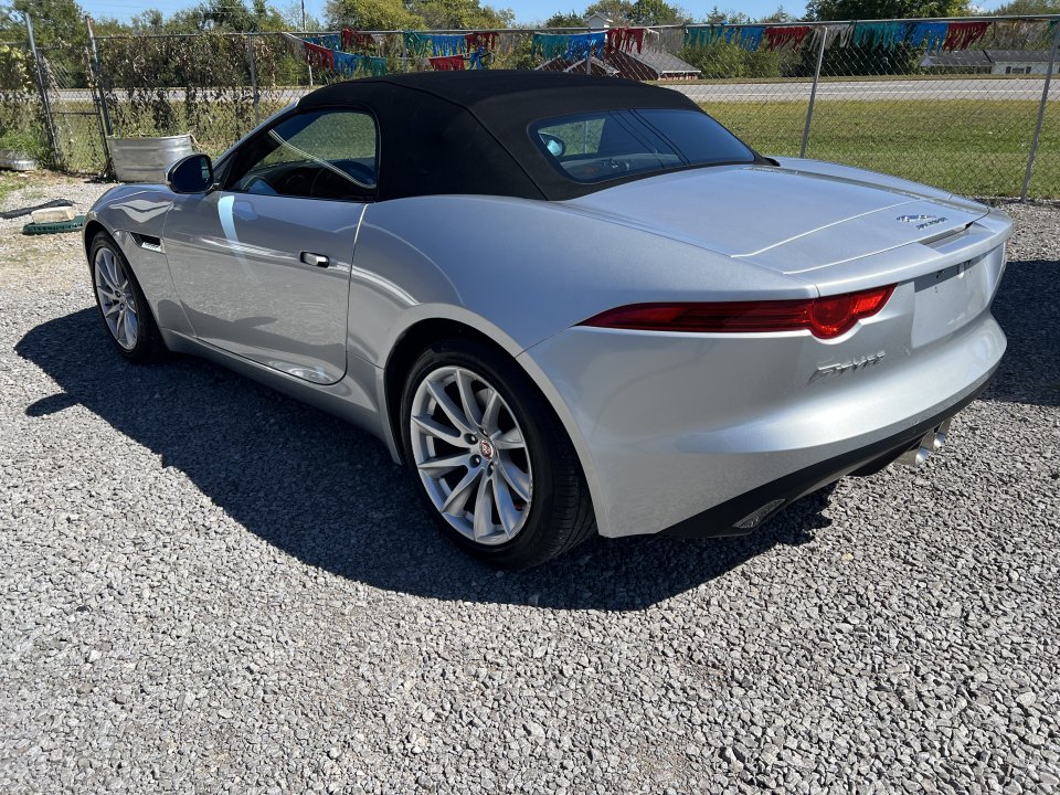 Used 2017 Jaguar F-TYPE Convertible RWD image 3